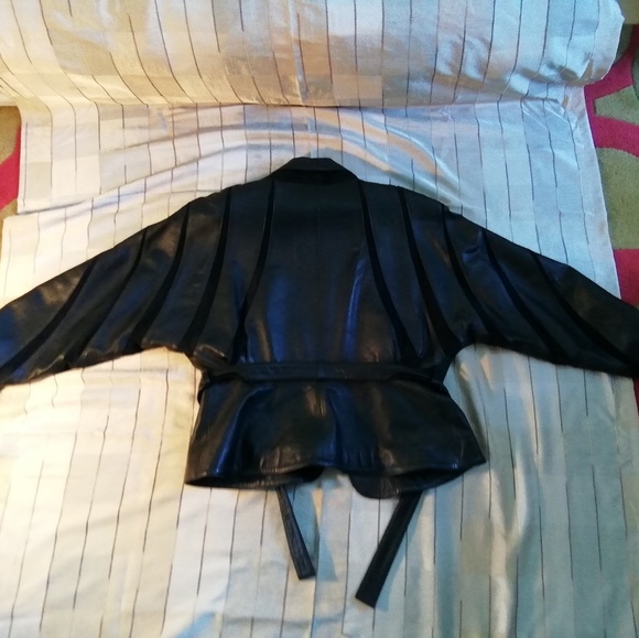 Vintage Yves Saint Laurent leather jacket - Picture 4 of 8